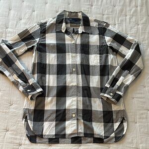 💕 2 for $15 - Women’s GAP Plaid Shirt
